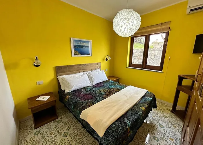 La Milanina Λίπαρι